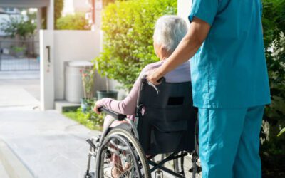 Daily Life in an Assisted Living Community: What Families Should Know